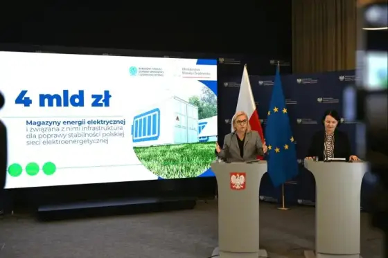 Polonia consigue 3.700 millones de dólares para proyectos de transición y almacenamiento de energía.